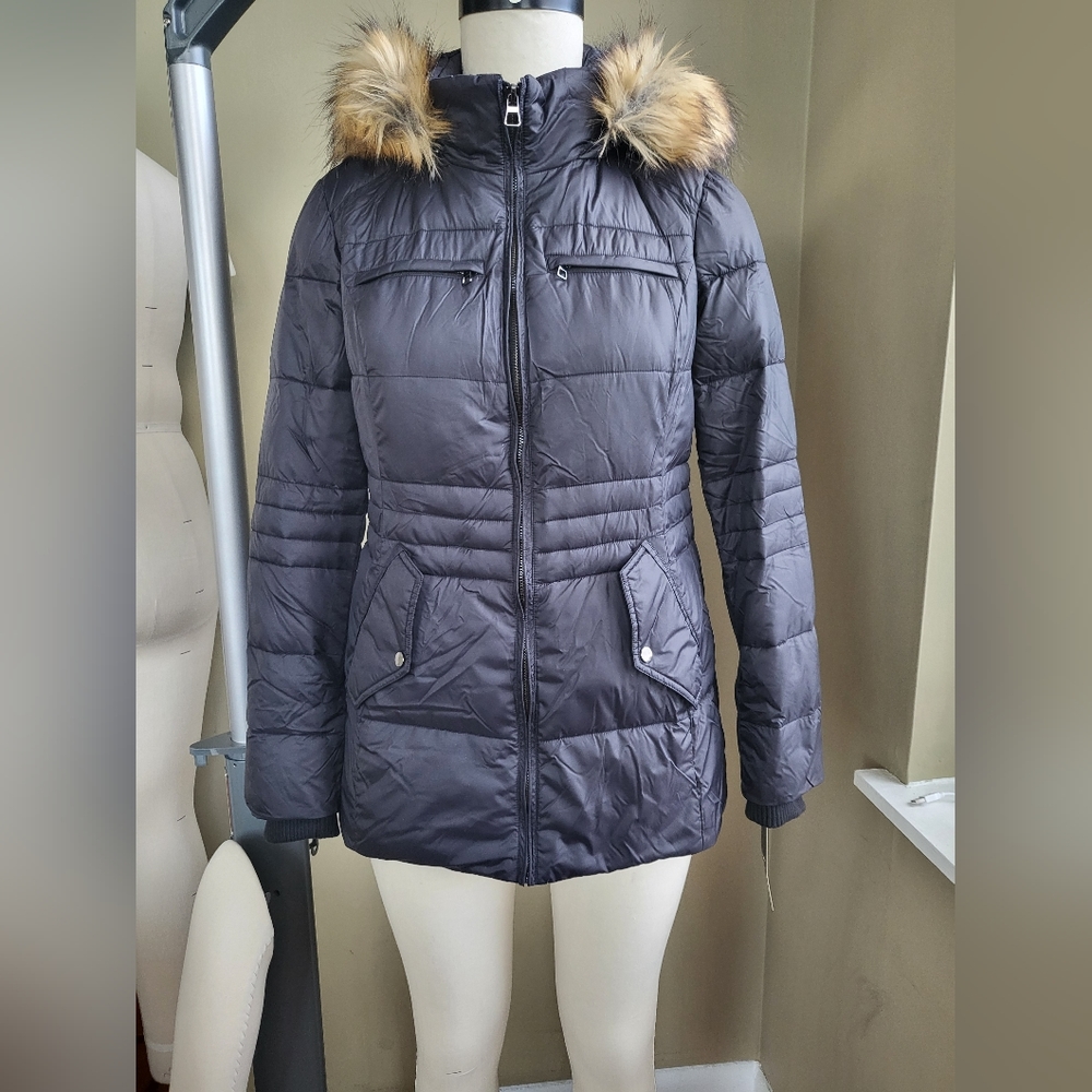 Nicole Miller Down filled puffer with removable hood Size M New with Tag